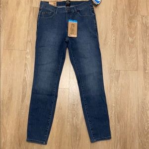 NWT Kühl Kontour Flex Skinny denim 8 Short